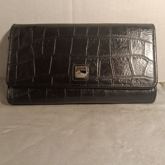 Vintage Dooney and Bourke Black Croc Embossed Leather Tri-fold Wallet - Picture 9 of 9
